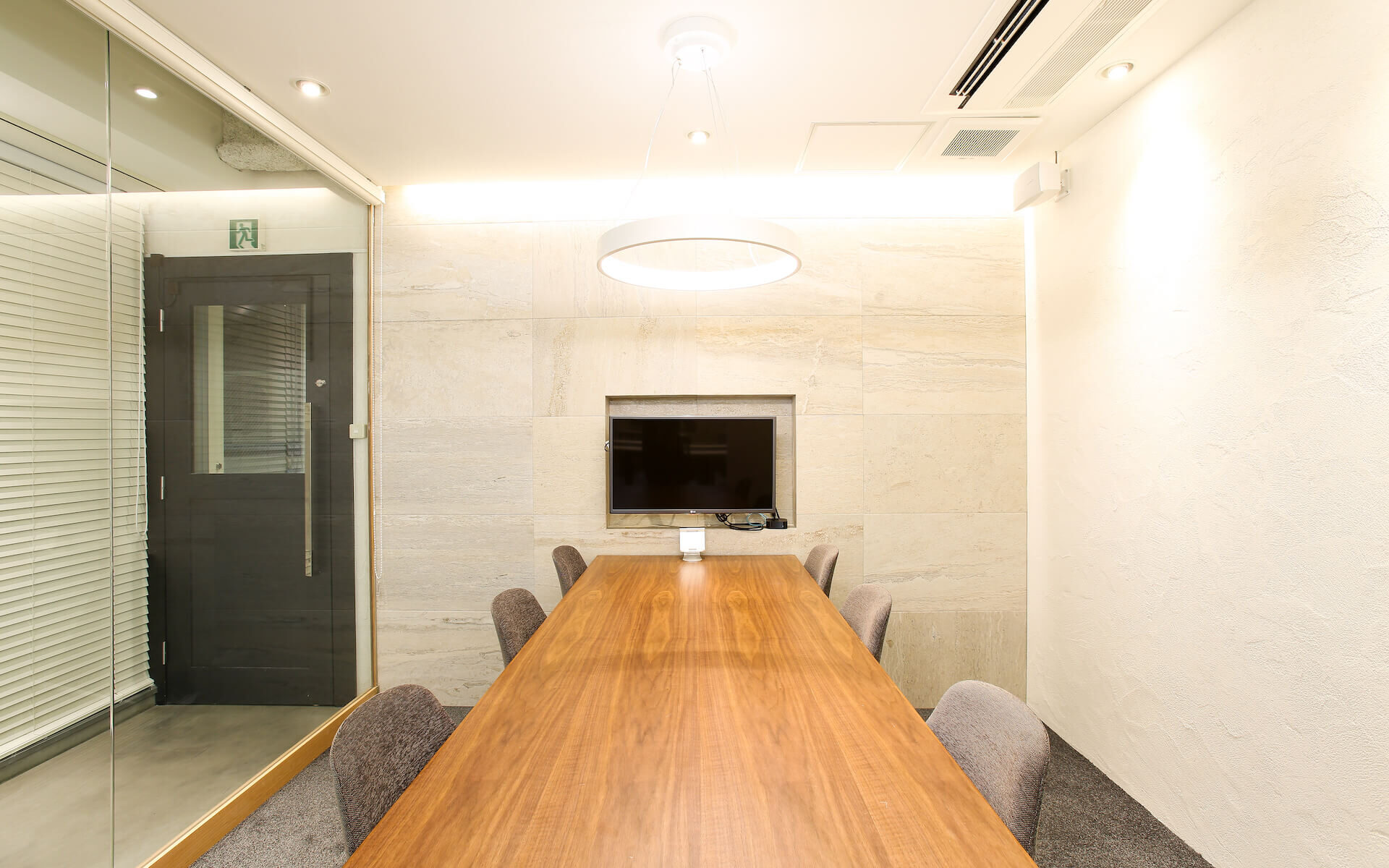 largo_nakamegurooffice_20161122_a-49-1920x1200